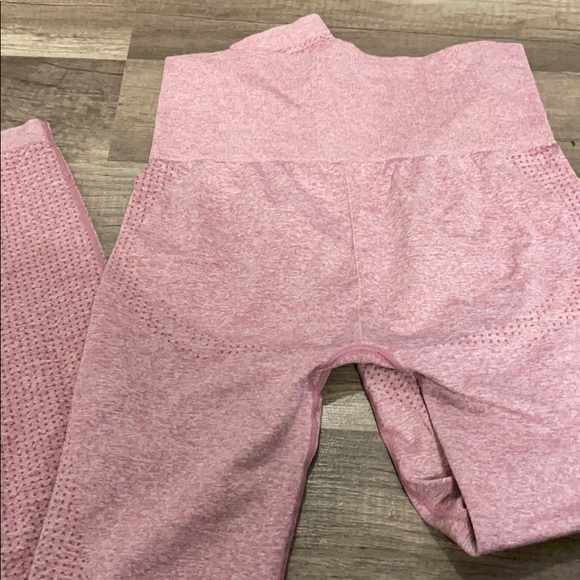 Mid rise workout leggings - Picture 2 of 3